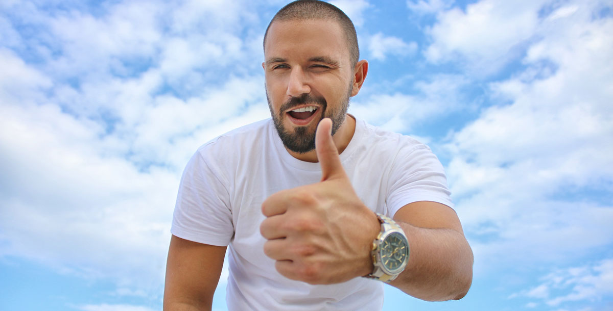 beard-blue-sky-casual-1200